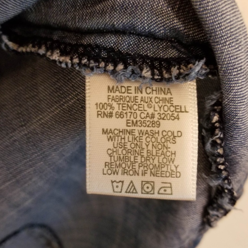 Anthro Cloth & Stone Chambray Button Down Shirt - Picture 6 of 8